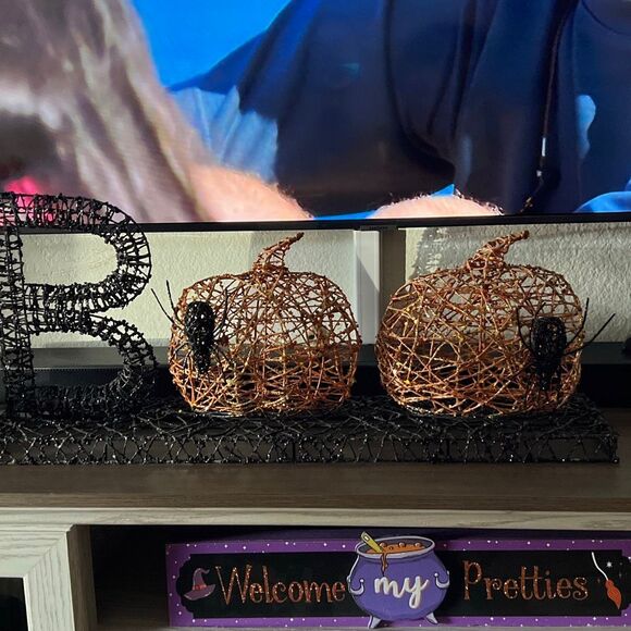 Boo Metal wire glittery “boo” sign 24x11 - Picture 1 of 4